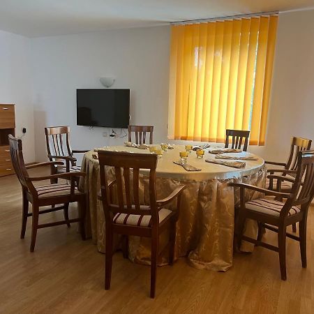 Casa Lv Villa Sura Mica Bagian luar foto