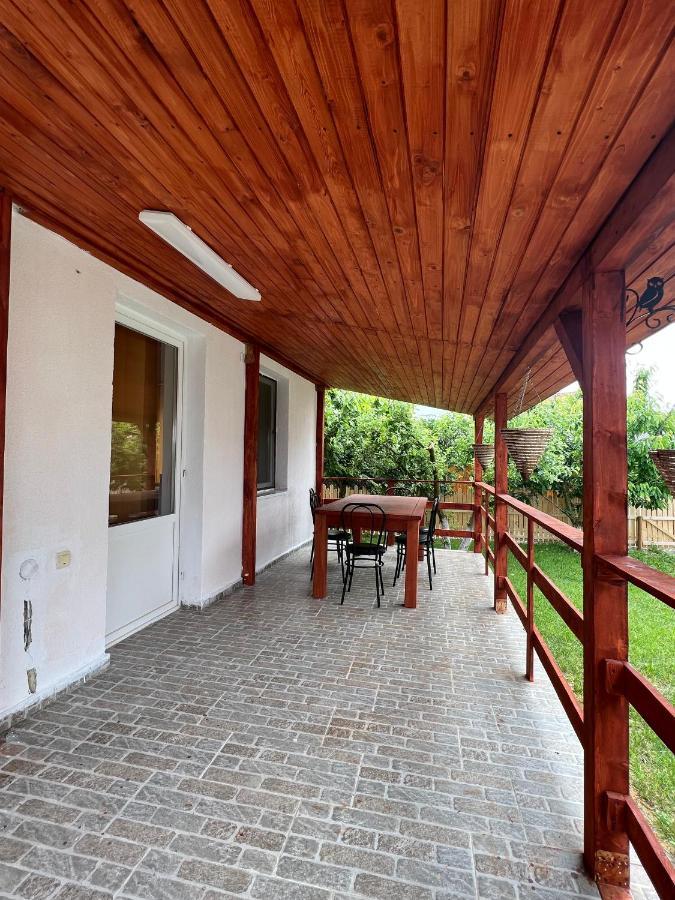 Casa Lv Villa Sura Mica Bagian luar foto